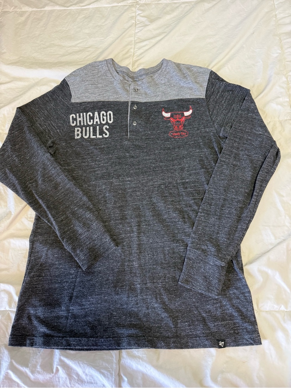 47 Chicago Bulls Two-Tone Henley Long Sleeve Shirt - Gray/Black with Red Logo